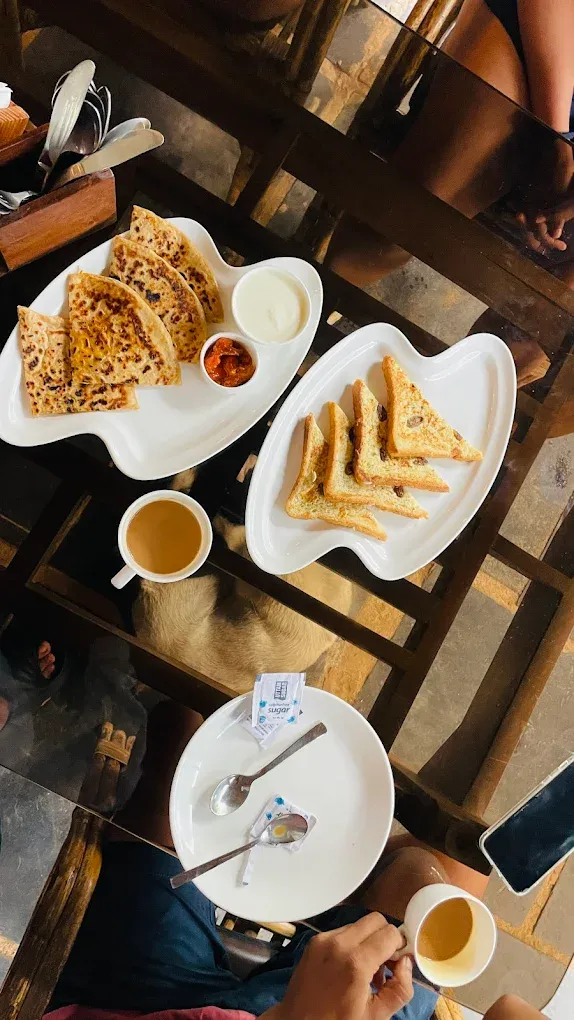 Manveer's Kitchen dining