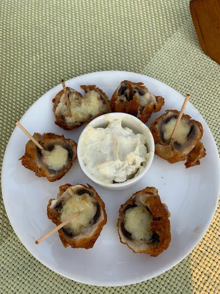 Manveer's Kitchen dining